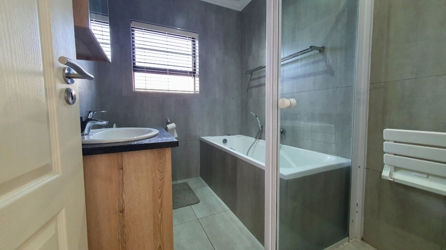 2 Bedroom Property for Sale in Paradise Coast Western Cape